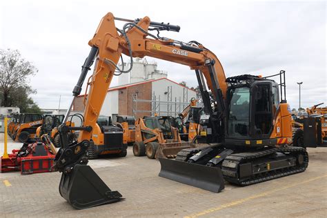 excavator with articulating boom